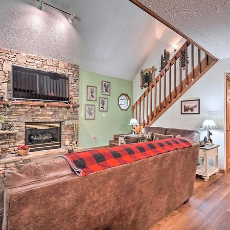 Picturesque Pigeon Forge Cabin With Mountain Views ภายนอก รูปภาพ
