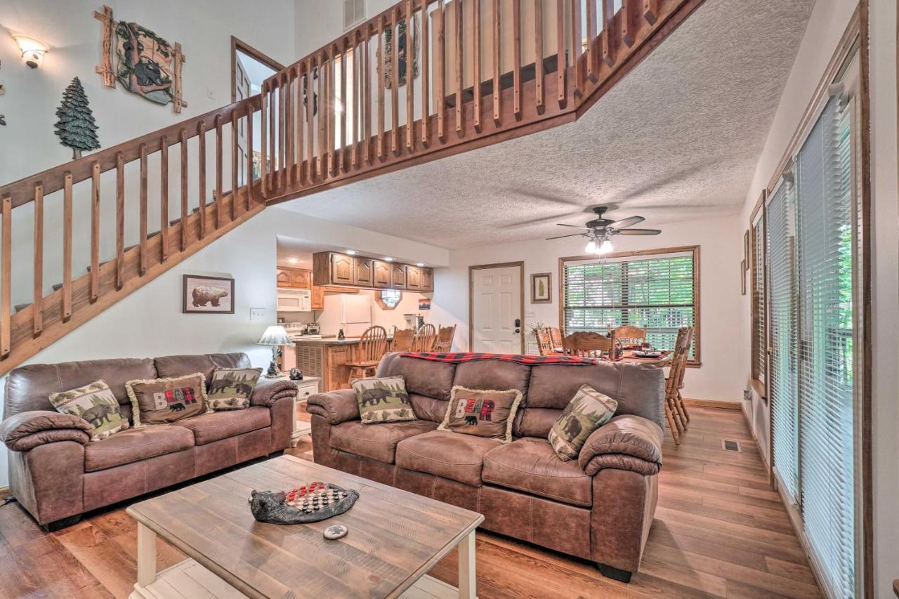 Picturesque Pigeon Forge Cabin With Mountain Views ภายนอก รูปภาพ