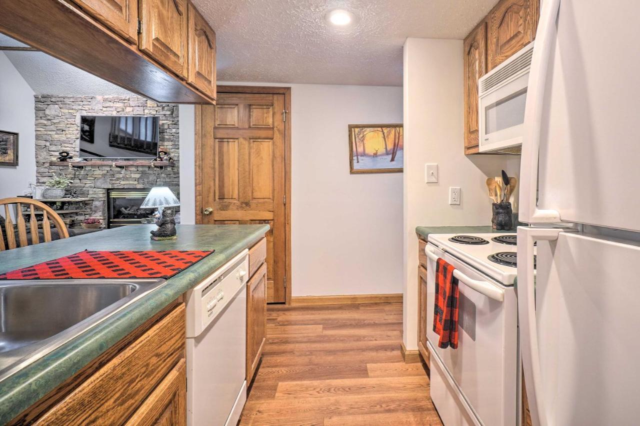 Picturesque Pigeon Forge Cabin With Mountain Views ภายนอก รูปภาพ