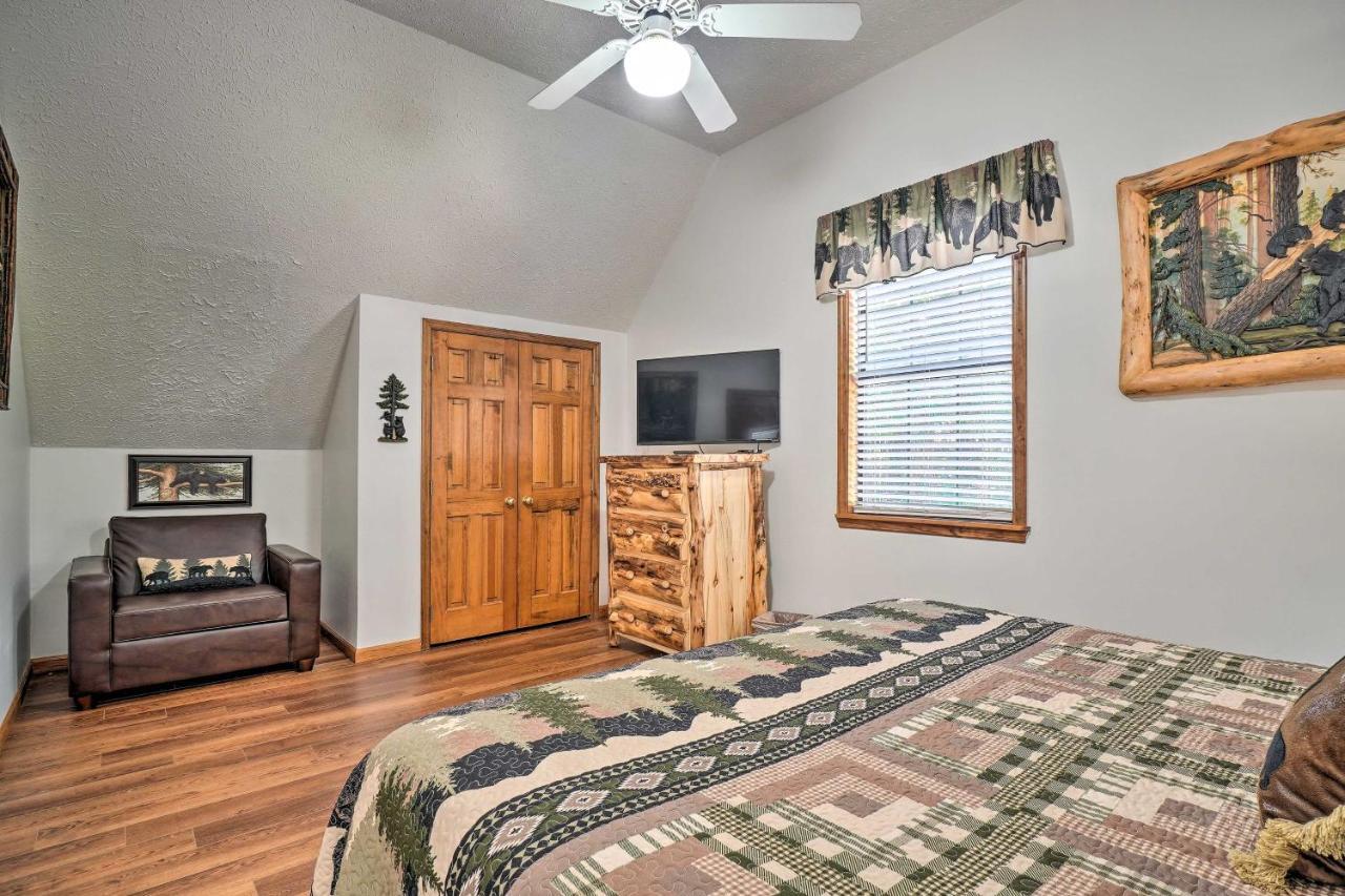 Picturesque Pigeon Forge Cabin With Mountain Views ภายนอก รูปภาพ