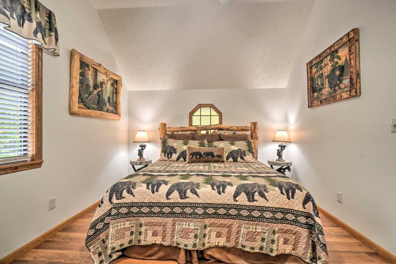 Picturesque Pigeon Forge Cabin With Mountain Views ภายนอก รูปภาพ